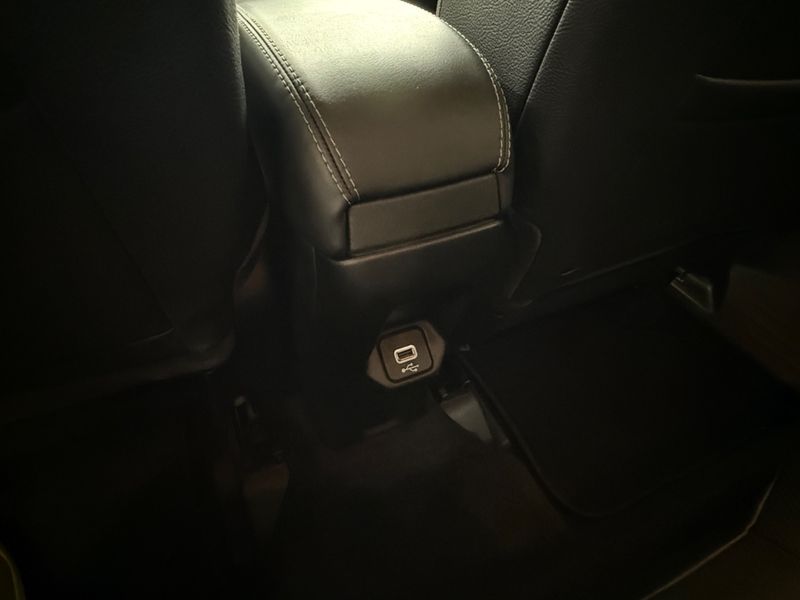 Jeep Renegade Longitude 1.8 2019/2020 COVEL VEICULOS ENCANTADO / Carros no Vale