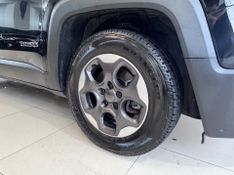 Jeep Renegade Sport 1.8 4×2 16v 2015/2016 COVEL VEICULOS ENCANTADO / Carros no Vale