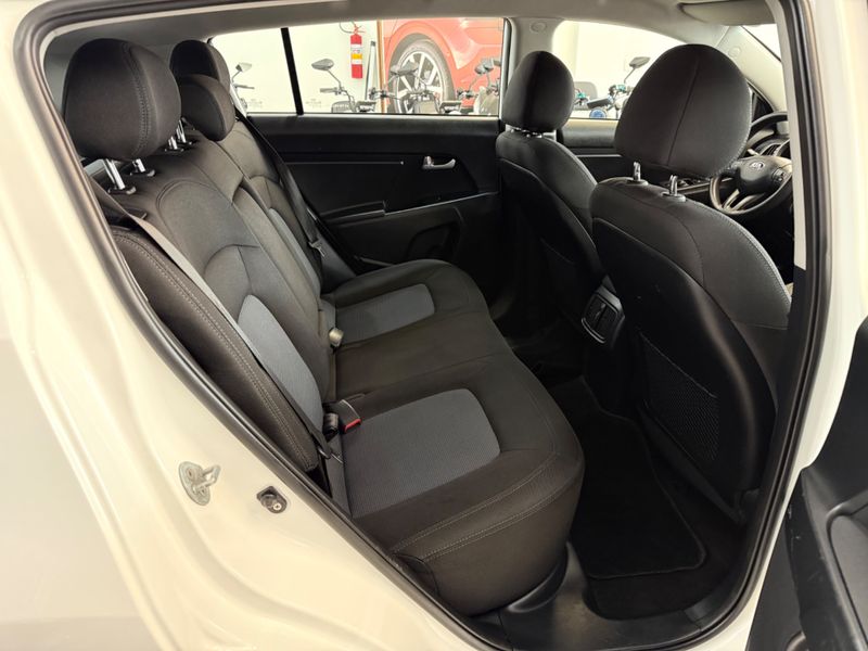 Kia Sportage 2.0 Lx 4×2 16v 2014/2015 COVEL VEICULOS ENCANTADO / Carros no Vale