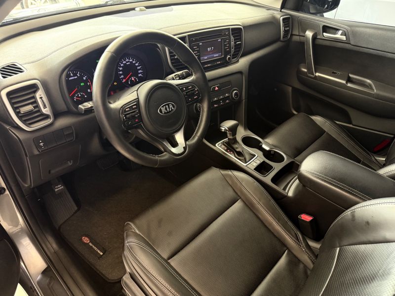 Kia Sportage 2.0 Lx 4×2 16v 2016/2017 COVEL VEICULOS ENCANTADO / Carros no Vale