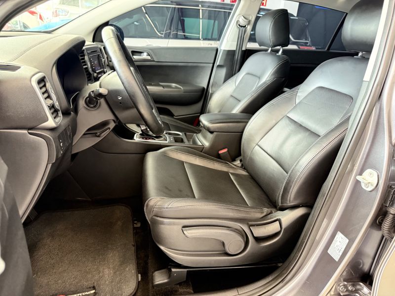 Kia Sportage 2.0 Lx 4×2 16v 2016/2017 COVEL VEICULOS ENCANTADO / Carros no Vale