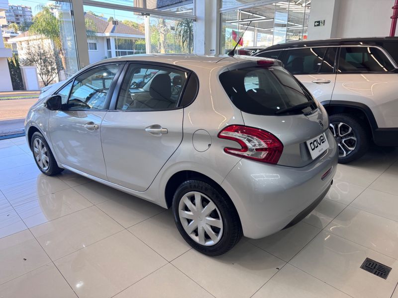 Peugeot 208 Active 1.5 8v 2013/2014 COVEL VEICULOS ENCANTADO / Carros no Vale