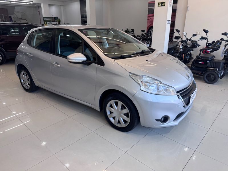 Peugeot 208 Active 1.5 8v 2013/2014 COVEL VEICULOS ENCANTADO / Carros no Vale