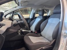 Peugeot 208 Active 1.5 8v 2013/2014 COVEL VEICULOS ENCANTADO / Carros no Vale