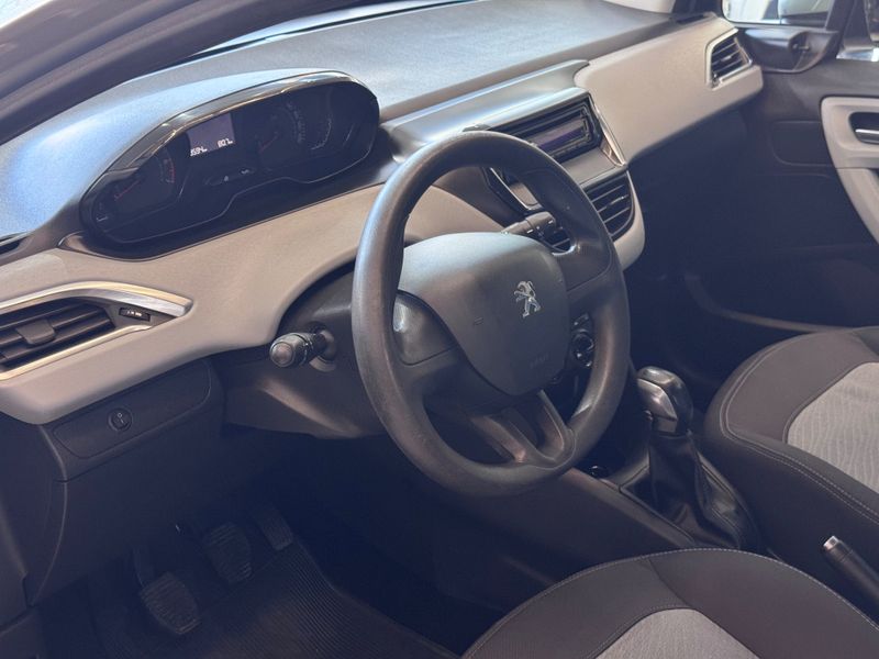 Peugeot 208 Active 1.5 8v 2013/2014 COVEL VEICULOS ENCANTADO / Carros no Vale