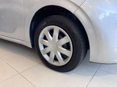 Peugeot 208 Active 1.5 8v 2013/2014 COVEL VEICULOS ENCANTADO / Carros no Vale