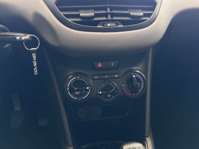 Peugeot 208 Active 2019/2020 COVEL VEICULOS ENCANTADO / Carros no Vale