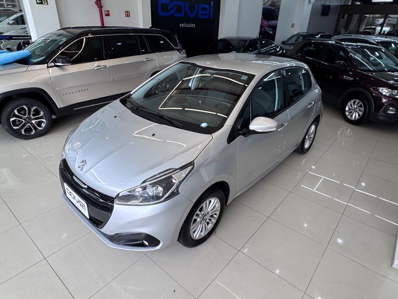 Peugeot 208 Active 2019/2020 COVEL VEICULOS ENCANTADO / Carros no Vale