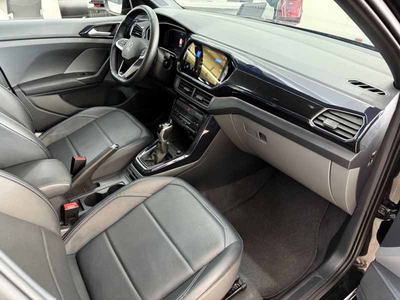 Volkswagen T-cross Comfor 200 Tsi 1.0 2023/2024 COVEL VEICULOS ENCANTADO / Carros no Vale