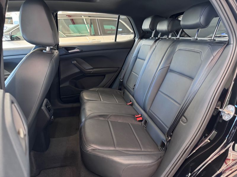 Volkswagen T-cross Comfor 200 Tsi 1.0 2023/2024 COVEL VEICULOS ENCANTADO / Carros no Vale