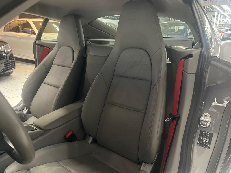 PORSCHE CAYMAN 3.4 S I6 24V GASOLINA 2P AUTOMATIZADO 2014/2014 FÁBIO BERNARDES PORTO ALEGRE / Carros no Vale