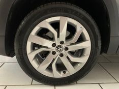 VOLKSWAGEN TAOS 1.4 250 TSI TOTAL FLEX COMFORTLINE AUTOMÁTICO 2021/2022 FÁBIO BERNARDES PORTO ALEGRE / Carros no Vale