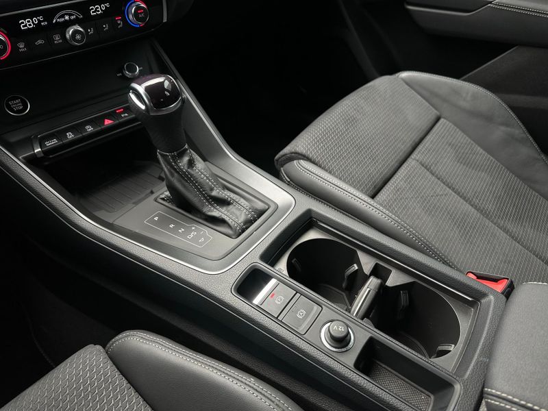 Audi Q3 Perf Black 2.0 TFSI Tiptr Quattro 2023/2024 CONCEPT MOTORS PASSO FUNDO / Carros no Vale