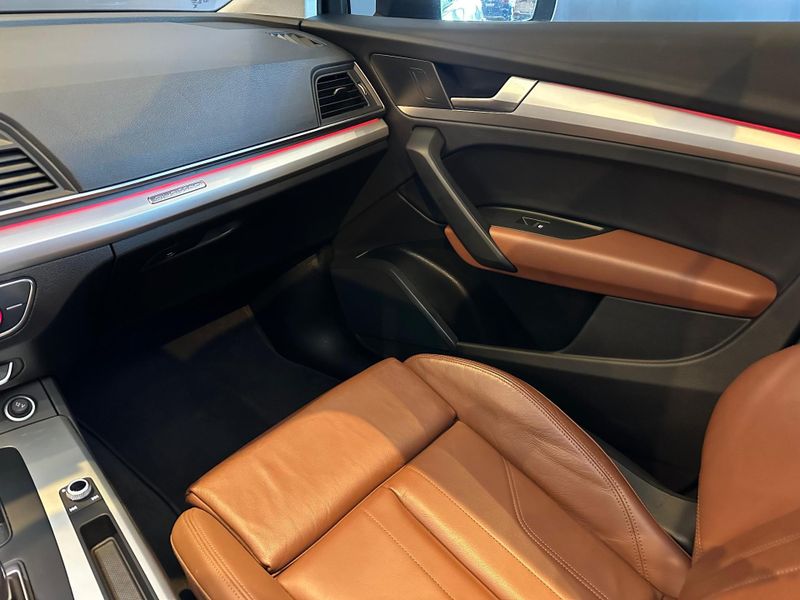 Audi Q5 S-Line 2.0 TFSI Quattro S-tronic 2023/2023 CONCEPT MOTORS PASSO FUNDO / Carros no Vale Audi Q5 S-Line 2.0 TFSI Quattro S-tronic 2023/2023 CONCEPT MOTORS PASSO FUNDO / Carros no Vale