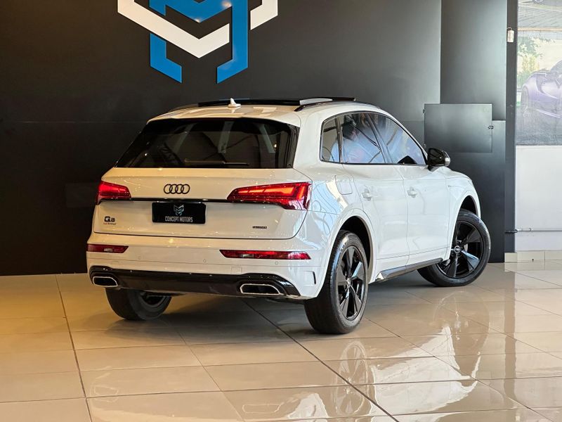 Audi Q5 S-Line 2.0 TFSI Quattro S-tronic 2023/2023 CONCEPT MOTORS PASSO FUNDO / Carros no Vale Audi Q5 S-Line 2.0 TFSI Quattro S-tronic 2023/2023 CONCEPT MOTORS PASSO FUNDO / Carros no Vale