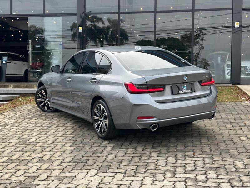 BMW 320i 2.0 Turbo/ActiveFlex 16V/GP 4p 2023/2023 CONCEPT MOTORS PASSO FUNDO / Carros no Vale BMW 320i 2.0 Turbo/ActiveFlex 16V/GP 4p 2023/2023 CONCEPT MOTORS PASSO FUNDO / Carros no Vale