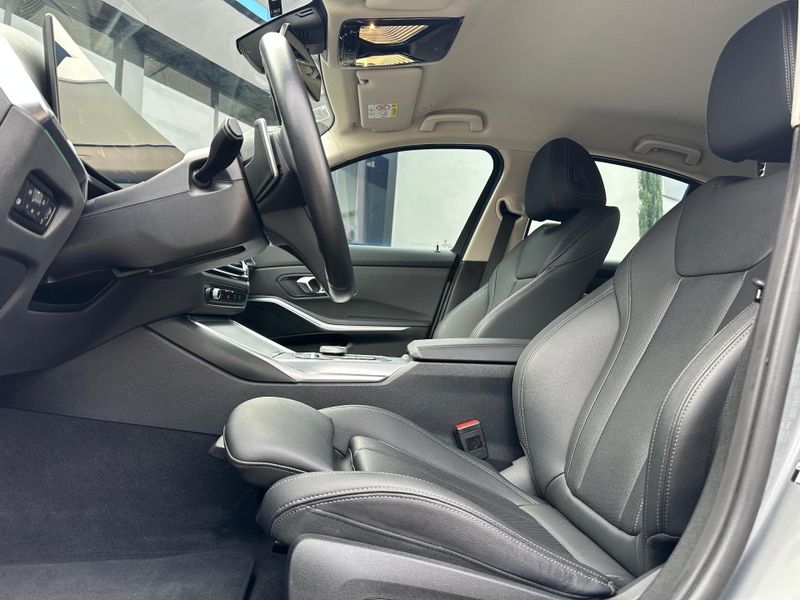 BMW 320i 2.0 Turbo/ActiveFlex 16V/GP 4p 2023/2023 CONCEPT MOTORS PASSO FUNDO / Carros no Vale BMW 320i 2.0 Turbo/ActiveFlex 16V/GP 4p 2023/2023 CONCEPT MOTORS PASSO FUNDO / Carros no Vale