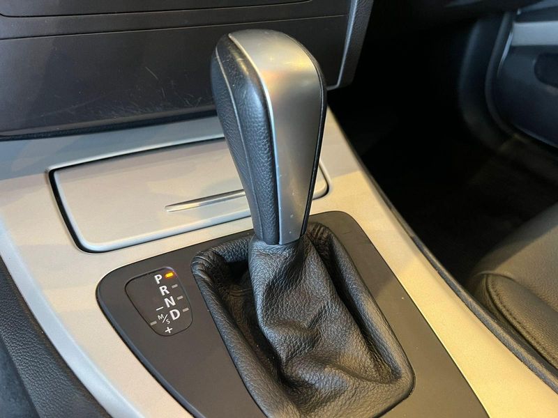 BMW 320ia 2.0 2011/2011 CONCEPT MOTORS PASSO FUNDO / Carros no Vale