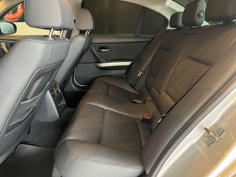 BMW 320ia 2.0 2011/2011 CONCEPT MOTORS PASSO FUNDO / Carros no Vale