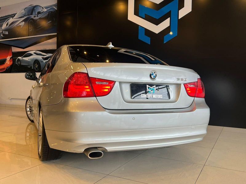 BMW 320ia 2.0 2011/2011 CONCEPT MOTORS PASSO FUNDO / Carros no Vale