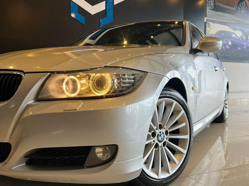 BMW 320ia 2.0 2011/2011 CONCEPT MOTORS PASSO FUNDO / Carros no Vale
