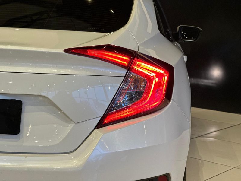 Honda Civic Sedan EXL 2.0 Flex 16V Aut.4p 2017/2017 CONCEPT MOTORS PASSO FUNDO / Carros no Vale