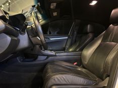 Honda Civic Sedan EXL 2.0 Flex 16V Aut.4p 2017/2017 CONCEPT MOTORS PASSO FUNDO / Carros no Vale