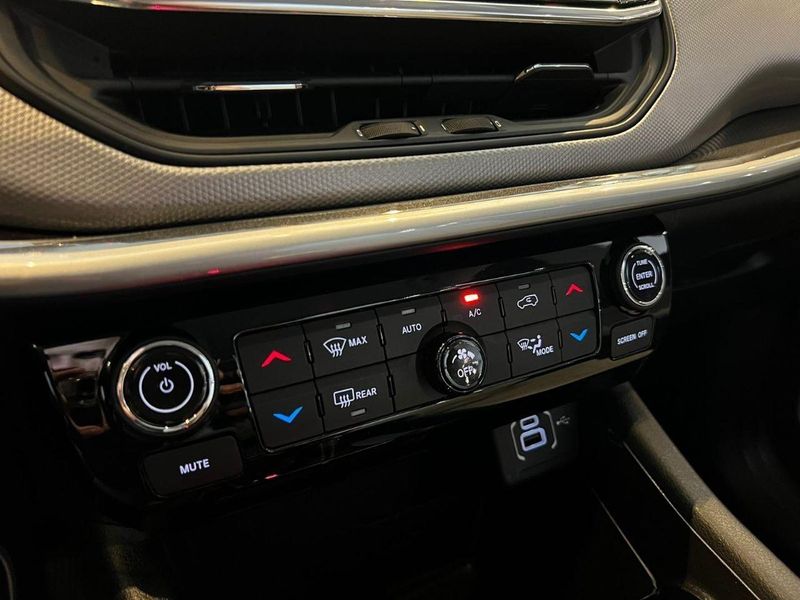Jeep Compass LONG T270 1.3 TB 4×2 Flex Aut. 2021/2022 CONCEPT MOTORS PASSO FUNDO / Carros no Vale