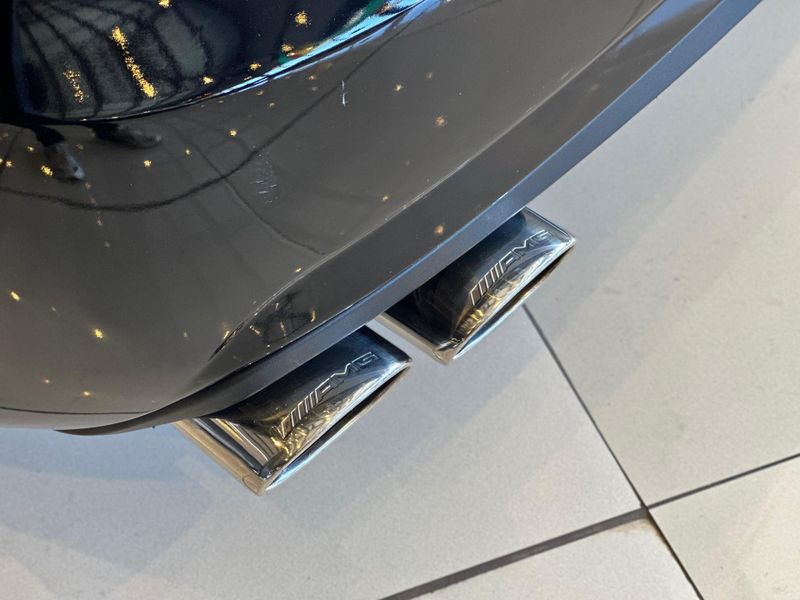 Mercedes-Benz E 550 Classe E 550 AMG 5.5 V8 4MATIC 2010/2011 CONCEPT MOTORS PASSO FUNDO / Carros no Vale Mercedes-Benz E 550 Classe E 550 AMG 5.5 V8 4MATIC 2010/2011 CONCEPT MOTORS PASSO FUNDO / Carros no Vale