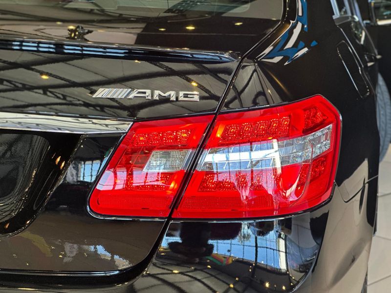 Mercedes-Benz E 550 Classe E 550 AMG 5.5 V8 4MATIC 2010/2011 CONCEPT MOTORS PASSO FUNDO / Carros no Vale Mercedes-Benz E 550 Classe E 550 AMG 5.5 V8 4MATIC 2010/2011 CONCEPT MOTORS PASSO FUNDO / Carros no Vale