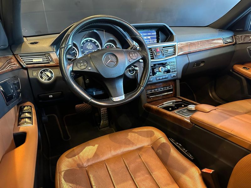 Mercedes-Benz E 550 Classe E 550 AMG 5.5 V8 4MATIC 2010/2011 CONCEPT MOTORS PASSO FUNDO / Carros no Vale Mercedes-Benz E 550 Classe E 550 AMG 5.5 V8 4MATIC 2010/2011 CONCEPT MOTORS PASSO FUNDO / Carros no Vale