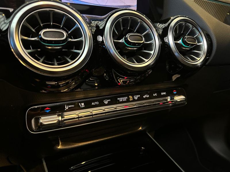 Mercedes-Benz GLA 35 AMG 4MATIC 2.0 Turbo Aut. 2022/2023 CONCEPT MOTORS PASSO FUNDO / Carros no Vale