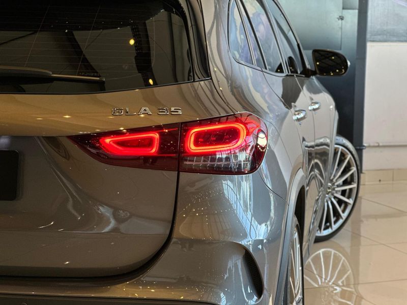 Mercedes-Benz GLA 35 AMG 4MATIC 2.0 Turbo Aut. 2022/2023 CONCEPT MOTORS PASSO FUNDO / Carros no Vale