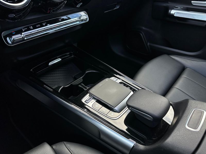 Mercedes-Benz GLB 200 Progressive 1.3 TB 16V Aut. 2020/2020 CONCEPT MOTORS PASSO FUNDO / Carros no Vale