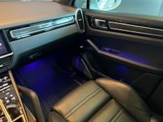 Porsche Cayenne Coupe Turbo 4.0 V8 550cv 2021/2021 CONCEPT MOTORS PASSO FUNDO / Carros no Vale