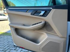 Porsche Macan 2.0 Turbo 2022/2023 CONCEPT MOTORS PASSO FUNDO / Carros no Vale