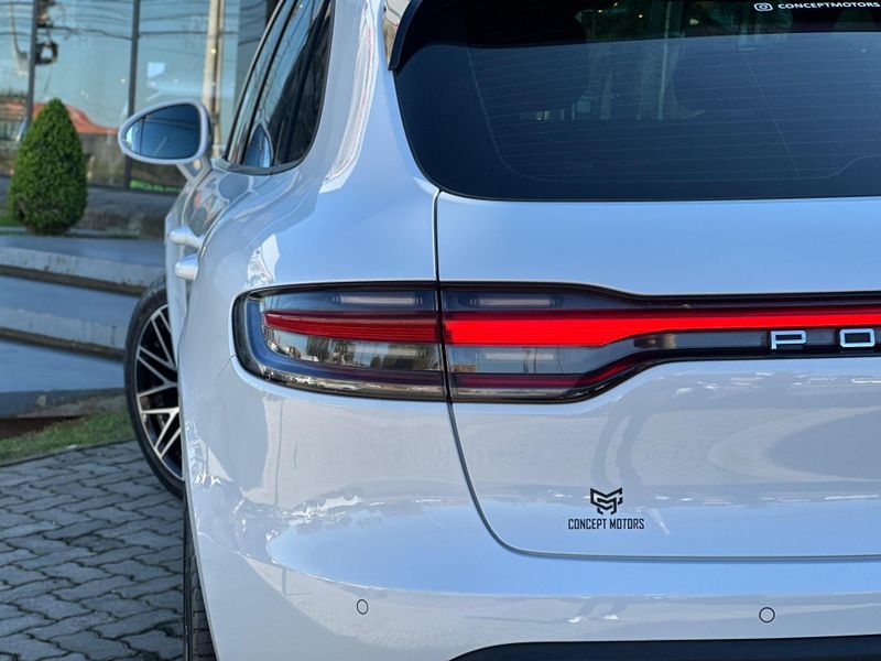 Porsche Macan 2.0 Turbo 2022/2023 CONCEPT MOTORS PASSO FUNDO / Carros no Vale