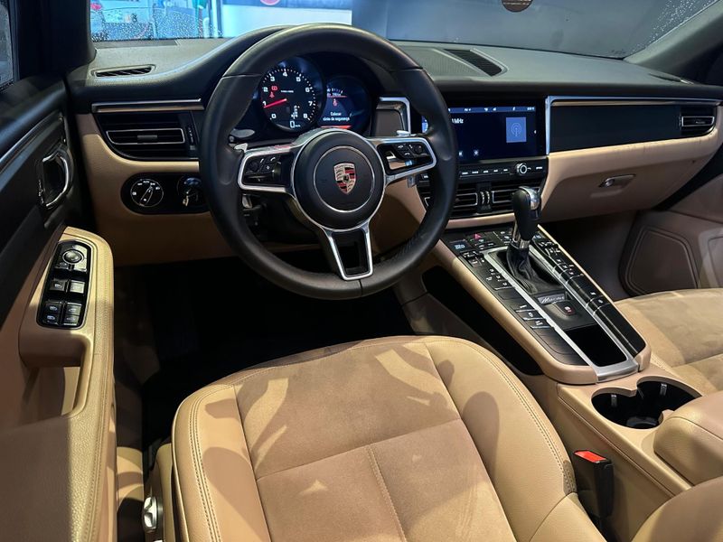 Porsche Macan 2.0 Turbo 2020/2020 CONCEPT MOTORS PASSO FUNDO / Carros no Vale