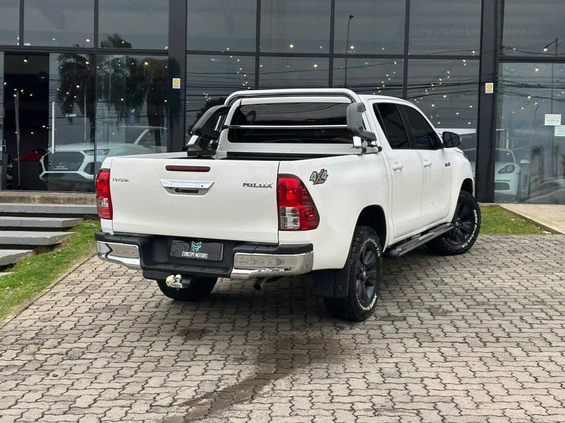 Toyota Hilux CD SR 4×4 2.8 TDI Diesel Aut. 2019/2019 CONCEPT MOTORS PASSO FUNDO / Carros no Vale