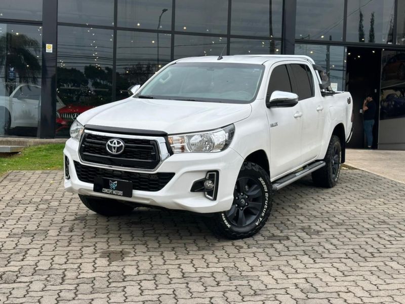 Toyota Hilux CD SR 4×4 2.8 TDI Diesel Aut. 2019/2019 CONCEPT MOTORS PASSO FUNDO / Carros no Vale