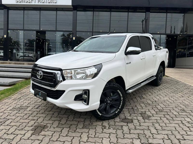 Toyota Hilux CD SR 4×4 2.8 TDI Diesel Aut. 2019/2019 CONCEPT MOTORS PASSO FUNDO / Carros no Vale