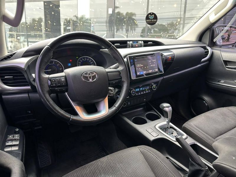 Toyota Hilux CD SR 4×4 2.8 TDI Diesel Aut. 2019/2019 CONCEPT MOTORS PASSO FUNDO / Carros no Vale