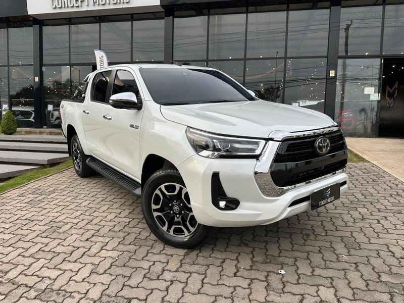 Toyota Hilux CD SRX 4×4 2.8 TDI 16V Diesel Aut. 2023/2023 CONCEPT MOTORS PASSO FUNDO / Carros no Vale Toyota Hilux CD SRX 4×4 2.8 TDI 16V Diesel Aut. 2023/2023 CONCEPT MOTORS PASSO FUNDO / Carros no Vale