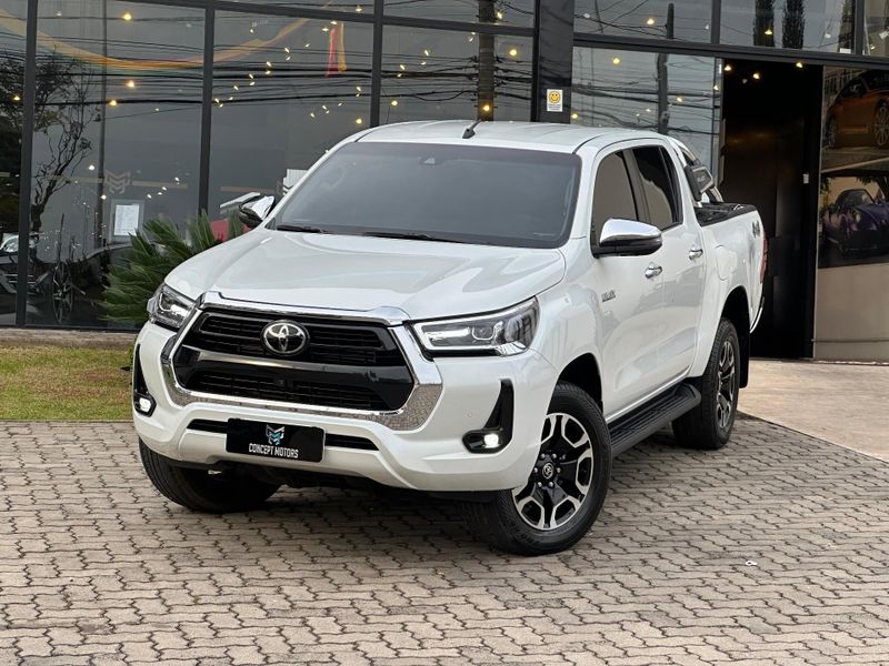 Toyota Hilux CD SRX 4×4 2.8 TDI 16V Diesel Aut. 2023/2023 CONCEPT MOTORS PASSO FUNDO / Carros no Vale Toyota Hilux CD SRX 4×4 2.8 TDI 16V Diesel Aut. 2023/2023 CONCEPT MOTORS PASSO FUNDO / Carros no Vale