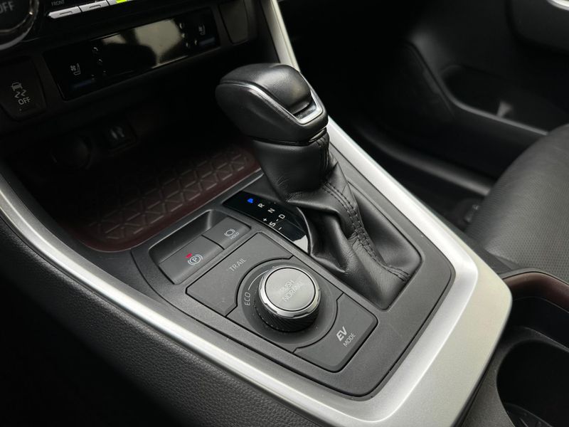 Toyota RAV-4 2.5 S 4×4 Aut (HÃ­brido) 2019/2019 CONCEPT MOTORS PASSO FUNDO / Carros no Vale