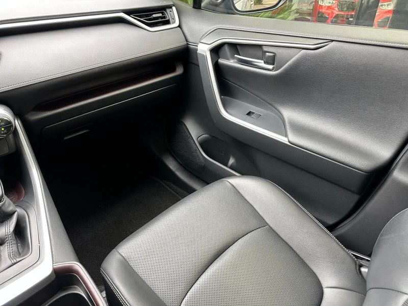 Toyota RAV-4 2.5 S 4×4 Aut (HÃ­brido) 2019/2019 CONCEPT MOTORS PASSO FUNDO / Carros no Vale