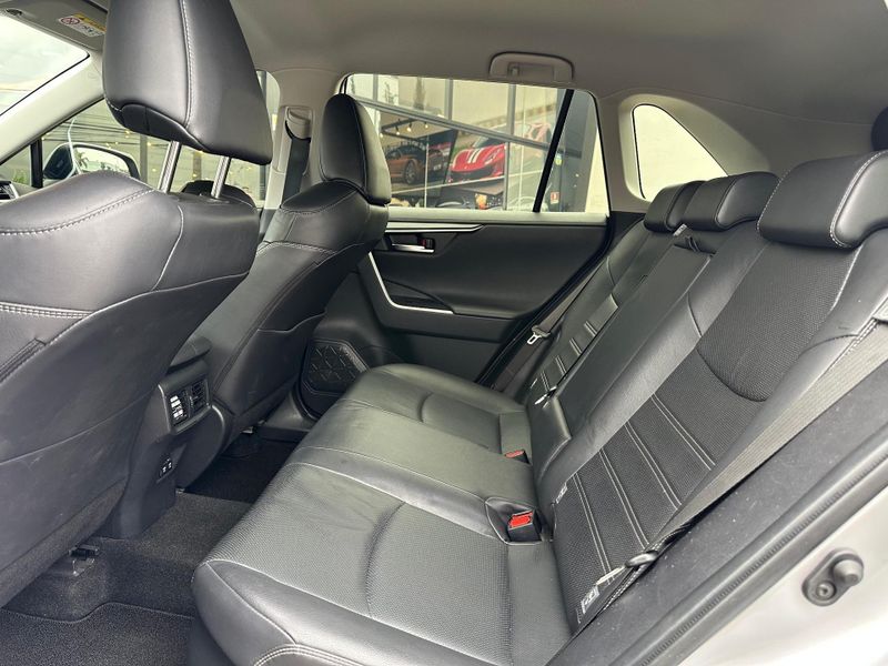Toyota RAV-4 2.5 S 4×4 Aut (HÃ­brido) 2019/2019 CONCEPT MOTORS PASSO FUNDO / Carros no Vale