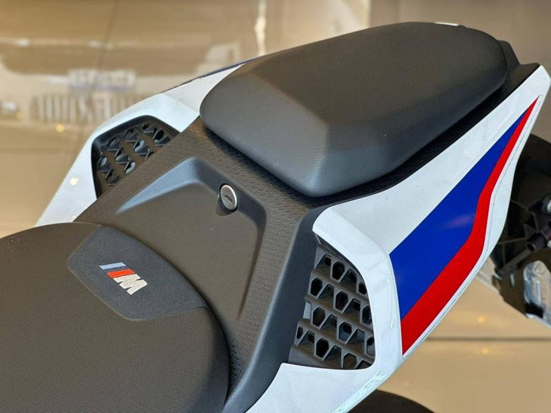 BMW S 1000 R M 207cv 2022/2022 CONCEPT MOTORS PASSO FUNDO / Carros no Vale