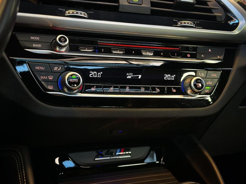 BMW X4 M Competition 3.0 Bi-TB 510cv Aut. 2019/2020 CONCEPT MOTORS PASSO FUNDO / Carros no Vale