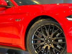 Ford Mustang GT Premium 5.0 V8 2018/2018 CONCEPT MOTORS PASSO FUNDO / Carros no Vale